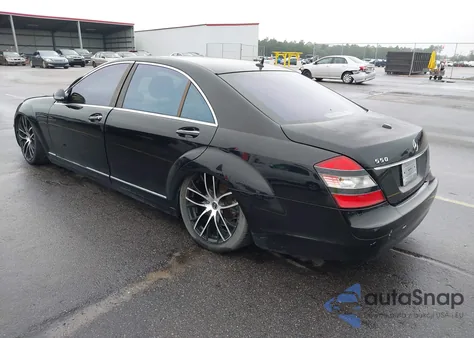 2007 Mercedes-Benz S 550 z USA, uszkodzony, nr VIN WDDNG71X97A042487